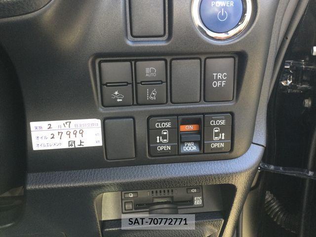 Toyota NOAH HYBRID 2020-05 279598-16