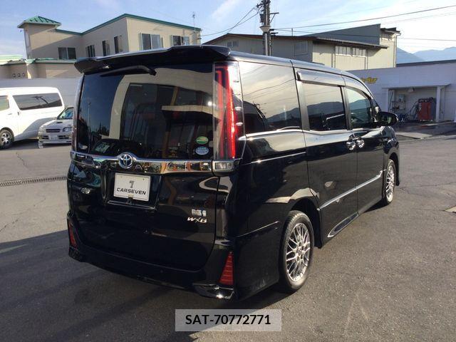 Toyota NOAH HYBRID 2020-05 279598-9