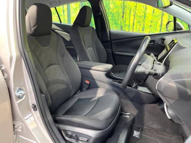 Toyota PRIUS 2019-01 13546-8