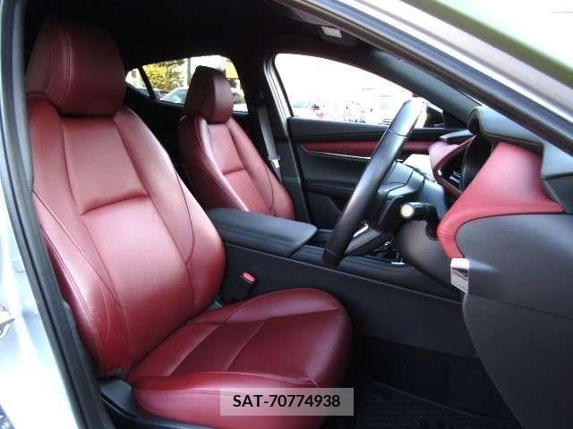 Mazda MAZDA3 2021-01 219625-6