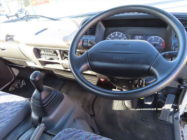 Isuzu ELF TRUCK 2004-04 194089-1