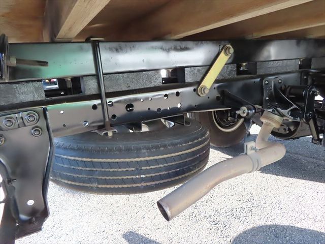 Isuzu ELF TRUCK 2004-04 194089-24