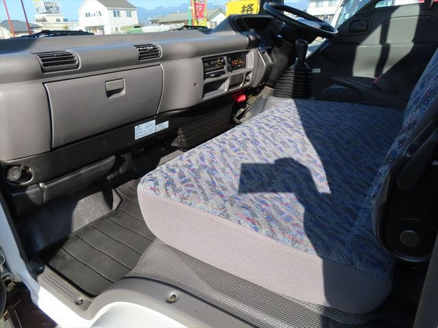 Isuzu ELF TRUCK 2004-04 194089-7