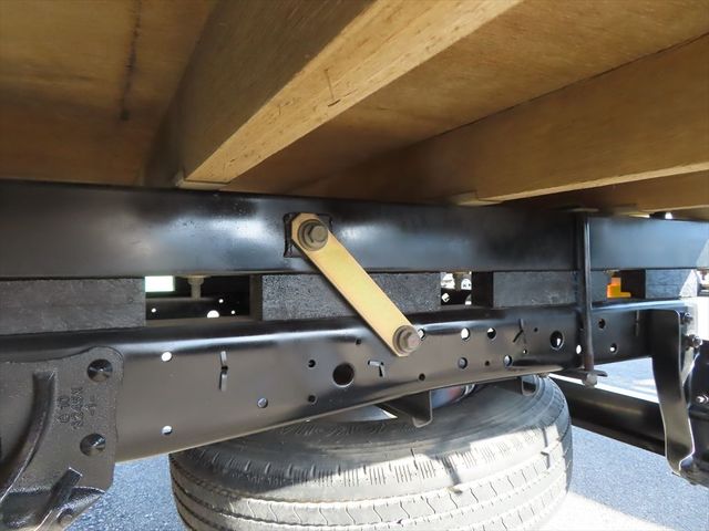 Isuzu ELF TRUCK 2004-04 194089-22