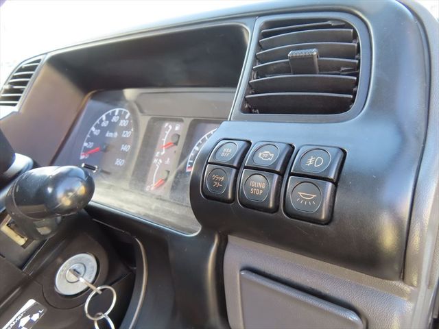 Isuzu ELF TRUCK 2004-04 194089-8