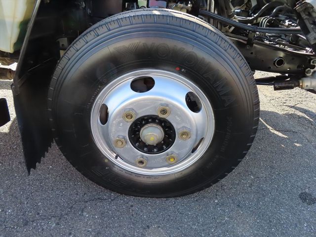 Isuzu ELF TRUCK 2004-04 194089-29