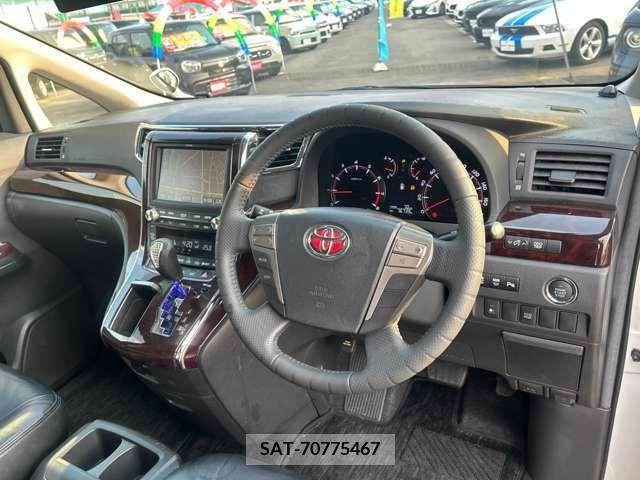 Toyota VELLFIRE 2012-04 299881-1