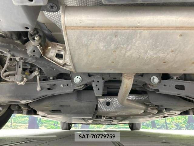 Toyota PRIUS 2016-09 338244-19