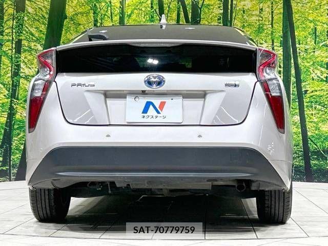 Toyota PRIUS 2016-09 338244-14