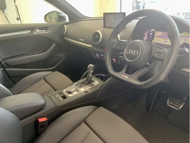 Audi A3 SEDAN 2018-12 6417-6
