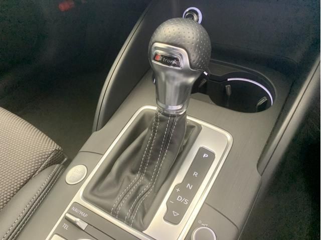Audi A3 SEDAN 2018-12 6417-11