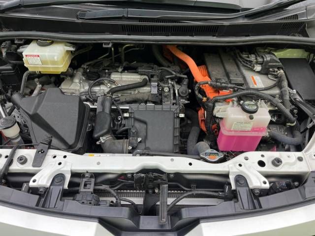 Toyota VOXY HYBRID 2019-10 191723-19