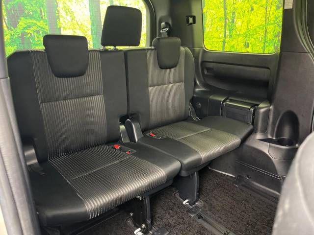 Toyota VOXY HYBRID 2019-10 191723-10