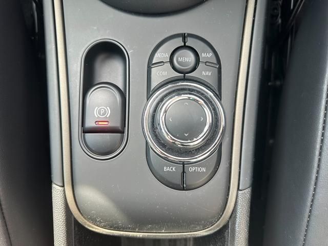 Bmw MINI 2021-06 15656-22