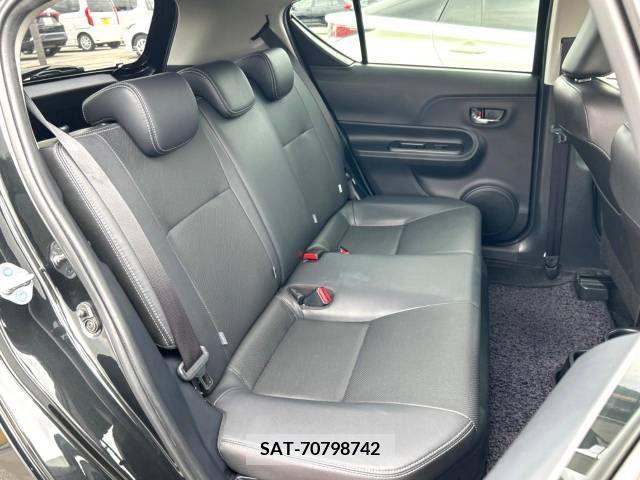 Toyota AQUA 2017-11 260556-13