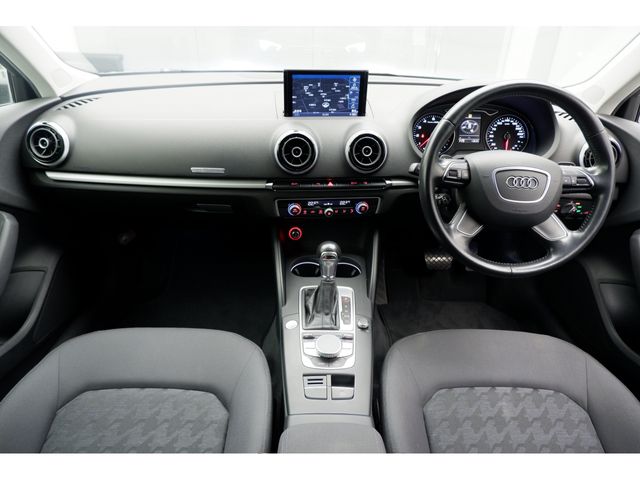 Audi A3 2016-10 186090-29