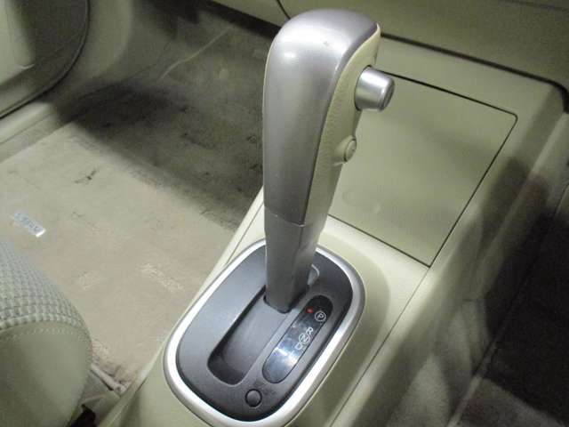Nissan TIIDA 2006-09 193125-10