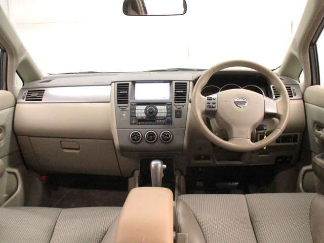 Nissan TIIDA 2006-09 193125-4