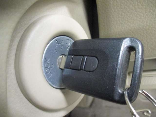 Nissan TIIDA 2006-09 193125-12