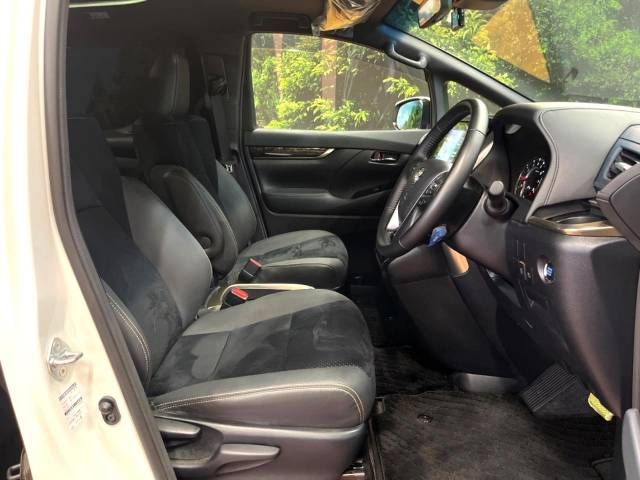 Toyota ALPHARD 2022-05 6952-8