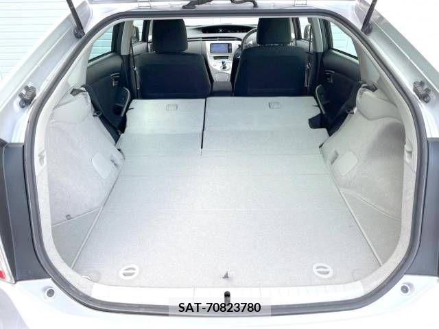 Toyota PRIUS 2015-03 283115-11