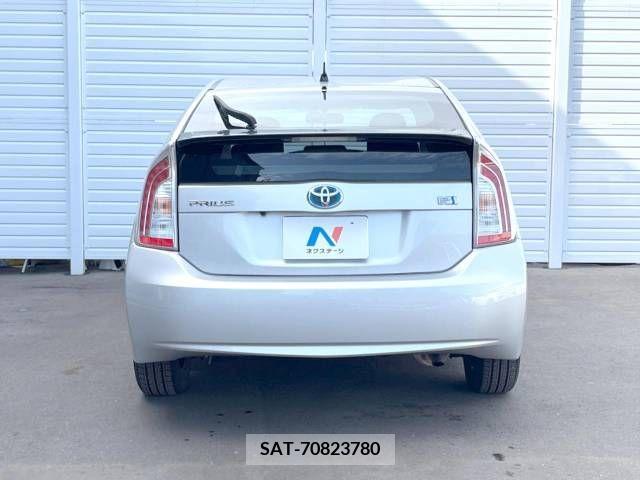 Toyota PRIUS 2015-03 283115-13