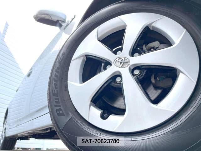 Toyota PRIUS 2015-03 283115-17