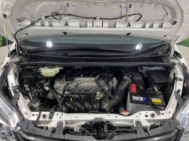Toyota NOAH 2016-11 18537-18