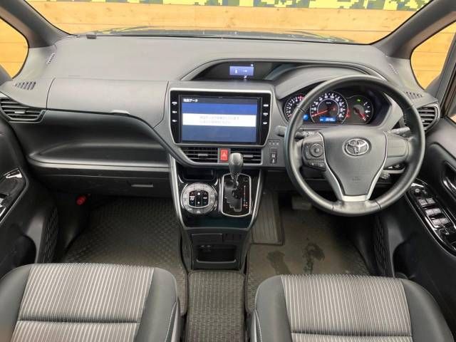 Toyota VOXY 2019-11 27552-1