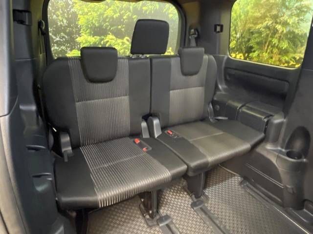 Toyota VOXY 2019-11 27552-9