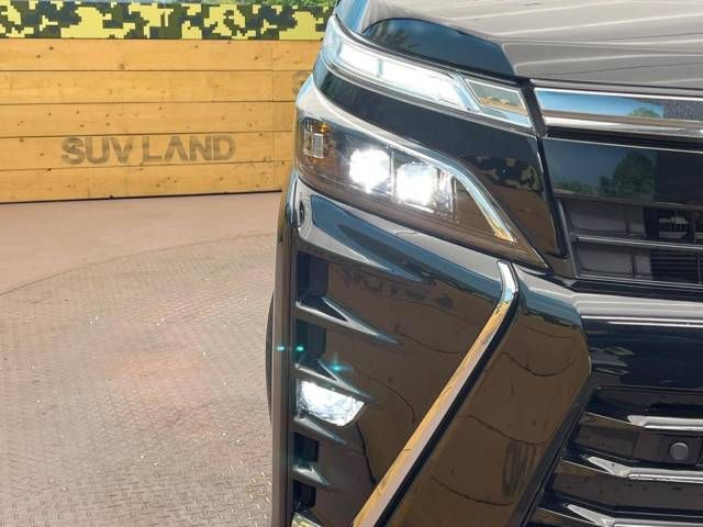 Toyota VOXY 2019-11 27552-18