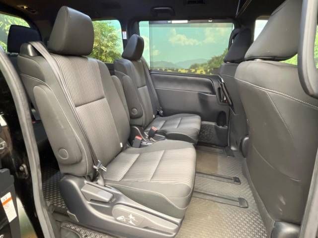 Toyota VOXY 2019-11 27552-8