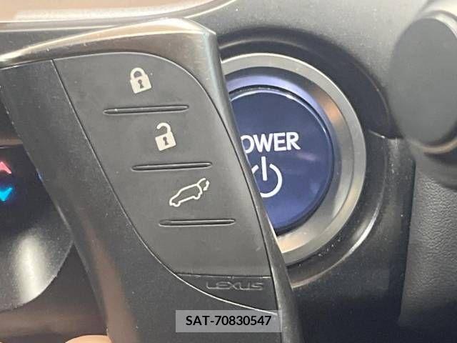 Lexus UX 2019-03 275935-8