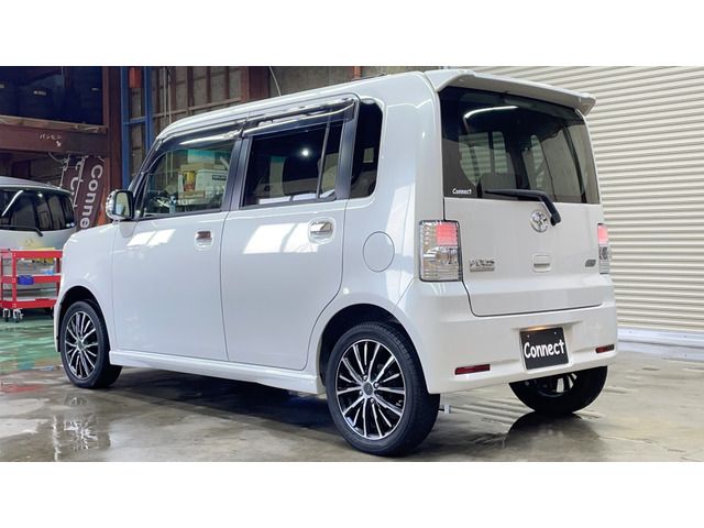Toyota PIXIS SPACE 2012-11 21582-4