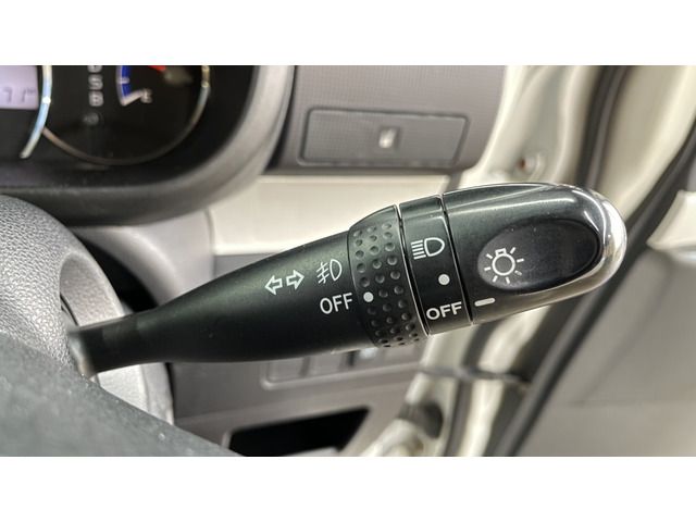 Toyota PIXIS SPACE 2012-11 21582-12