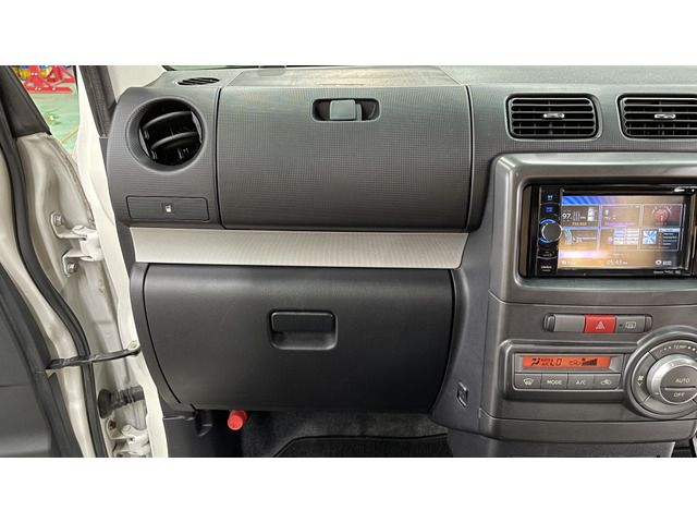 Toyota PIXIS SPACE 2012-11 21582-19