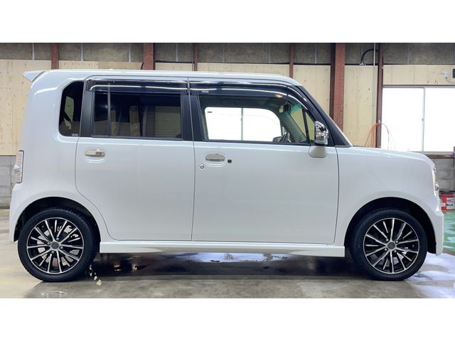 Toyota PIXIS SPACE 2012-11 21582-7