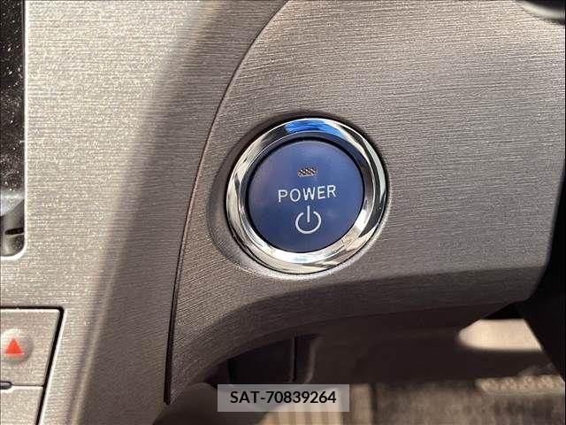 Toyota PRIUS 2015-01 218205-18