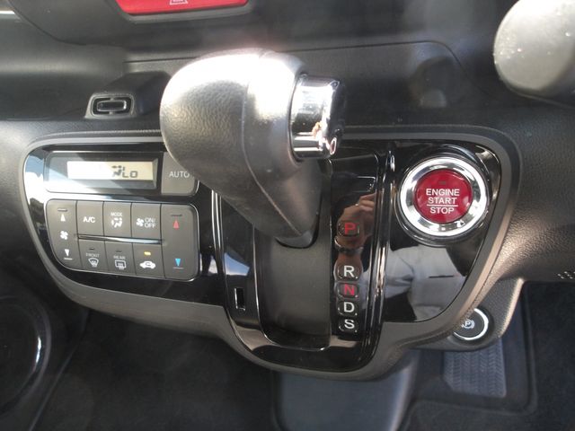 Honda N BOX SLASH 2016-05 9065-16