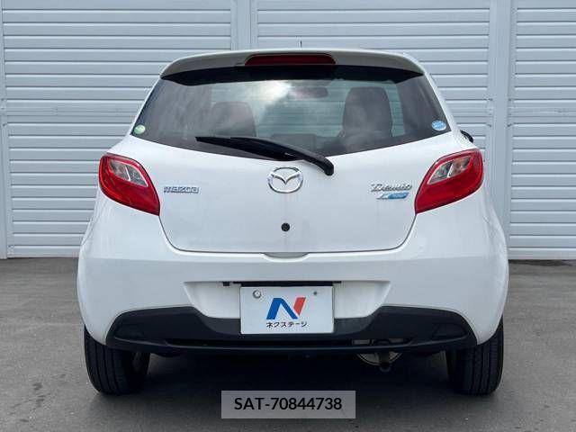 Mazda DEMIO 2011-07 301833-15