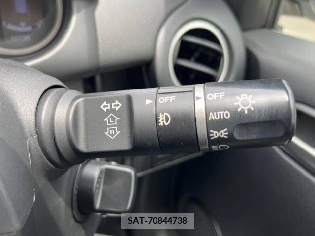 Mazda DEMIO 2011-07 301833-6