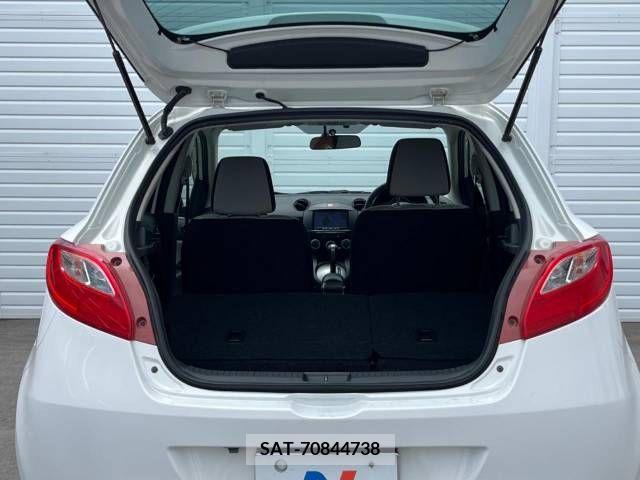 Mazda DEMIO 2011-07 301833-10