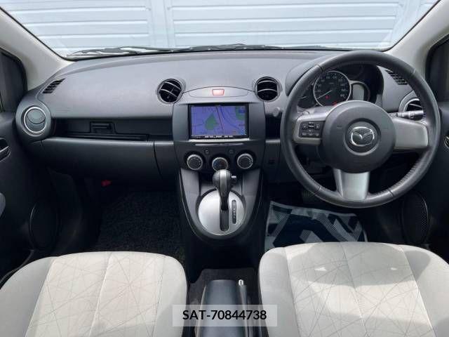 Mazda DEMIO 2011-07 301833-1