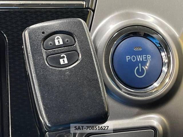 Toyota PRIUS ALPHA 2015-06 282468-4