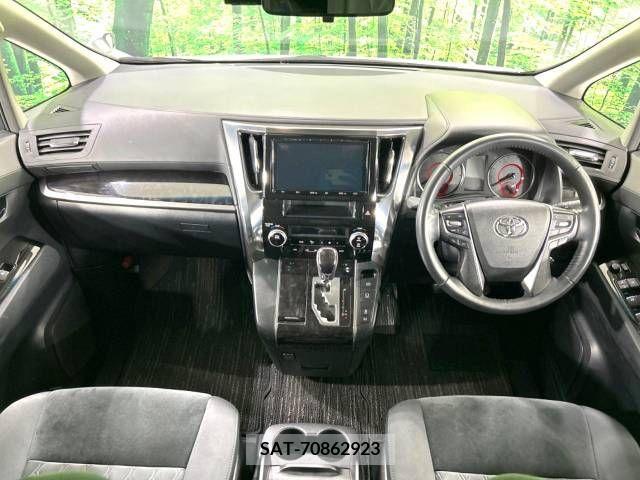 Toyota VELLFIRE 2018-11 223308-1