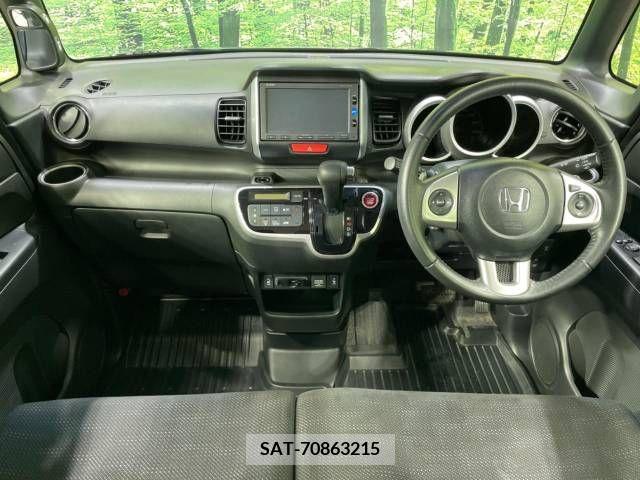 Honda N BOX 2017-03 278421-1