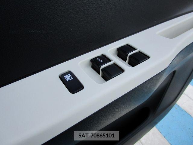 Suzuki ALTO 2018-05 379778-17