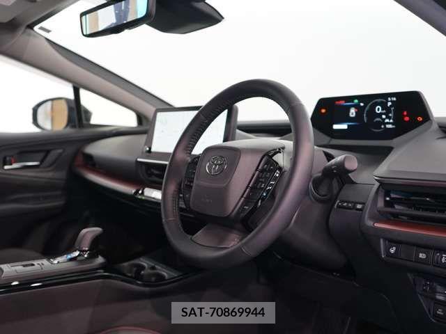 Toyota PRIUS 2023-02 335905-9