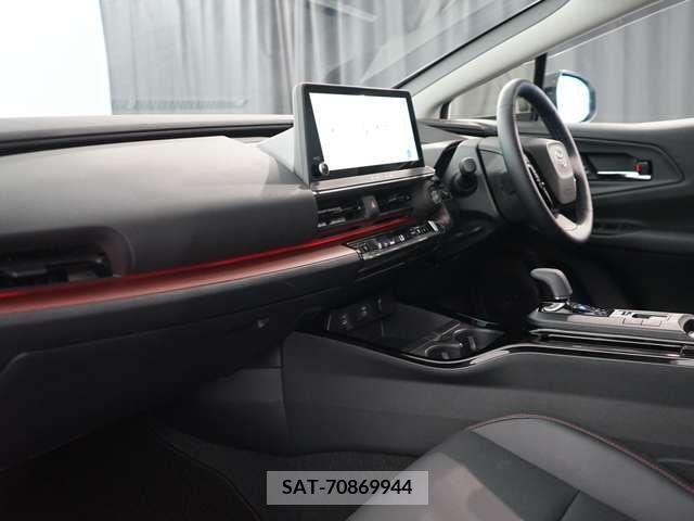 Toyota PRIUS 2023-02 335905-8