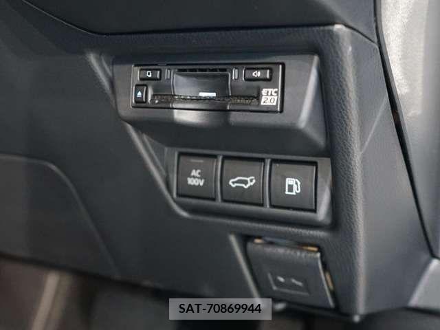 Toyota PRIUS 2023-02 335905-16